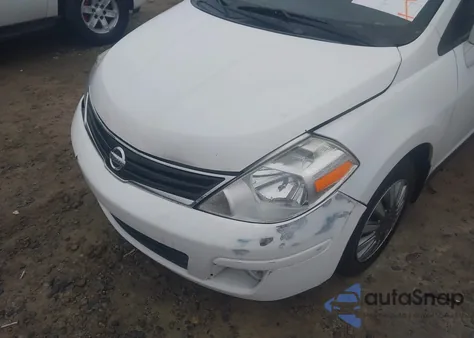 2010 Nissan Versa 1.8S z USA, uszkodzony, nr VIN 3N1BC1CP1AL454912